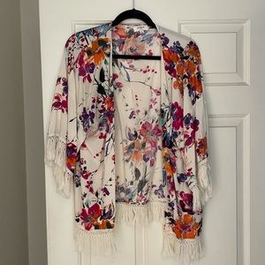 Umgee shawl. Size small